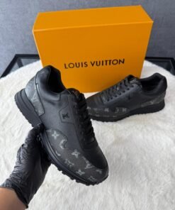 Louis Vuitton Sneakers Black Monogram