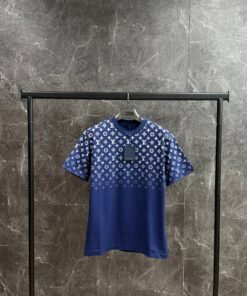 louis vuitton monogram T-shirt blue