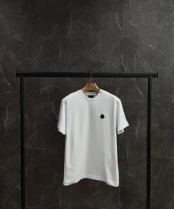 Moncler met zwart logo-patch T-shirt White