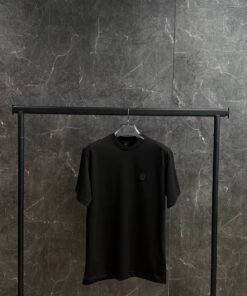 Moncler met zwart logo-patch T-shirt Black