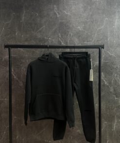 Essentials Fear of God zwart trainingspak