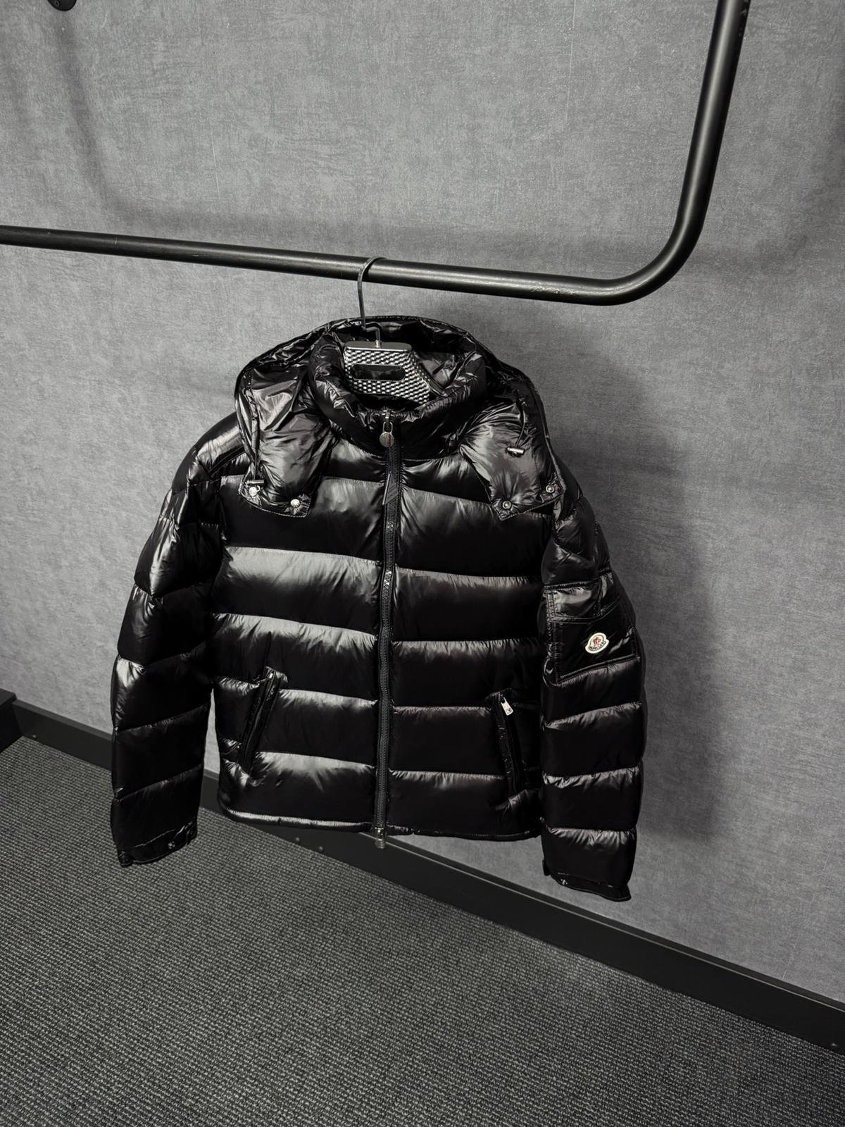 Moncler Maya Zwart Glimmend + NFC, High Quality