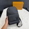 Louis Vuitton Slingbag Black