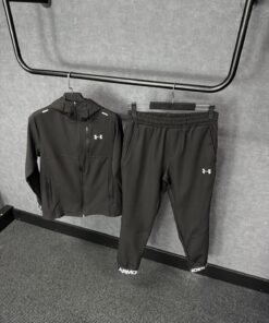 Under Armour Trainingspak zipper Black on Black